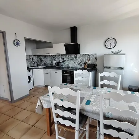 Proche - Fr-1-652-50 * Saint-Hilaire-de-Riez